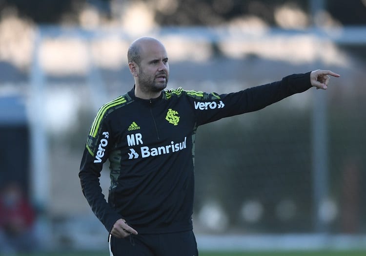 Inter busca vaga e liderança na Libertadores para esquecer o vice gaúcho