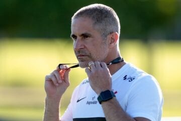 Com Sylvinho nas tribunas, Corinthians cumpre tabela na Sul-Americana