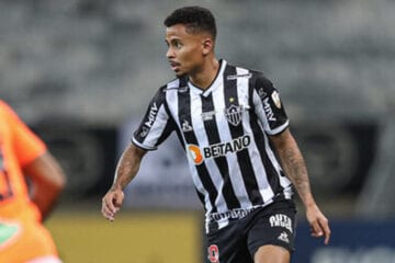 Cartão é corrigido, e Allan pode defender Galo nas oitavas da Libertadores
