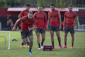 Flamengo enfrenta Vélez em decisão do 1° lugar do grupo na Libertadores