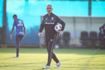 Com baixas por COVID-19, Grêmio põe força do elenco à prova no Brasileirão