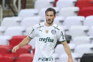 Viña revela ajuda psicológica após expulsão e perda de título com Palmeiras
