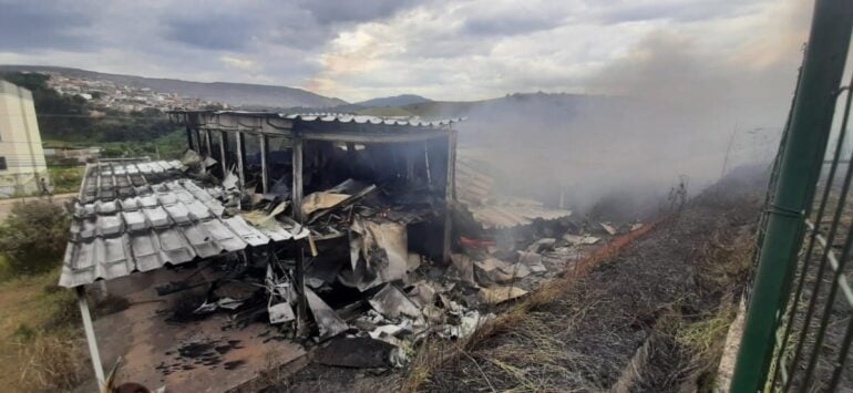 UPA que nunca foi inaugurada é destruída por incêndio em Itabira