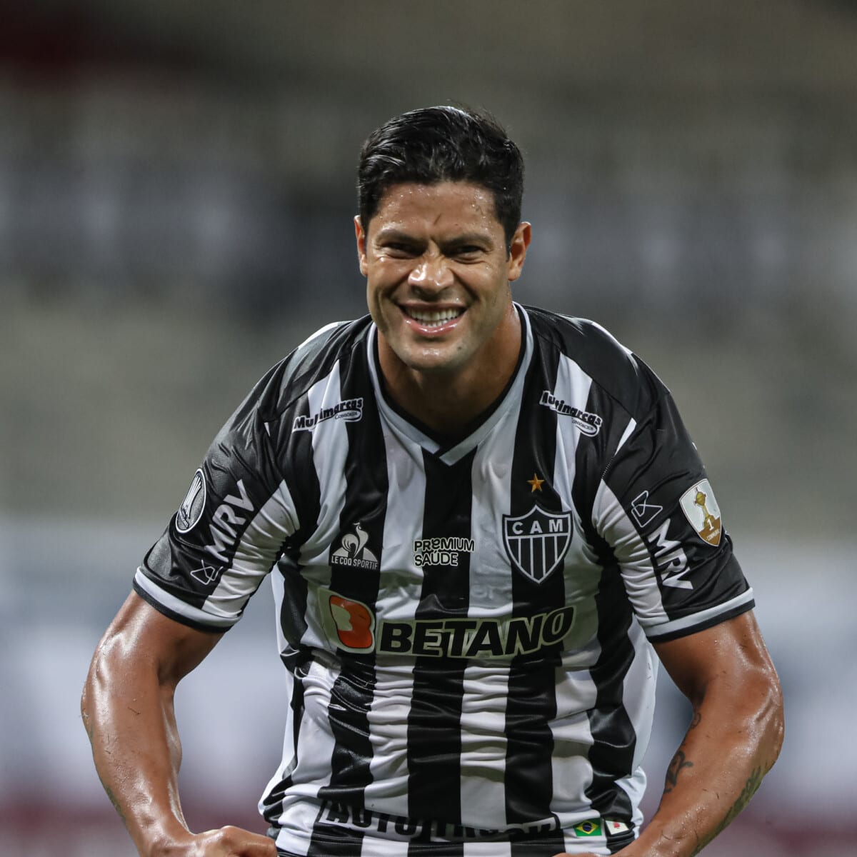 Atlético-MG goleia Cerro Porteño em noite inspirada de Hulk