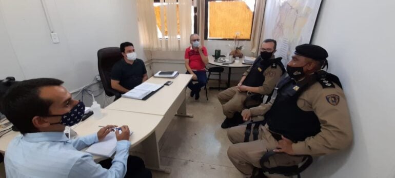 Dr. Laércio recebe Polícia Militar para renovação de convênio