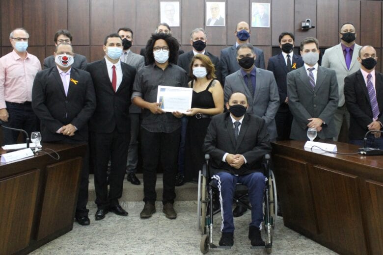 Fotógrafos premiados recebem Moção de Aplausos na Câmara de João Monlevade