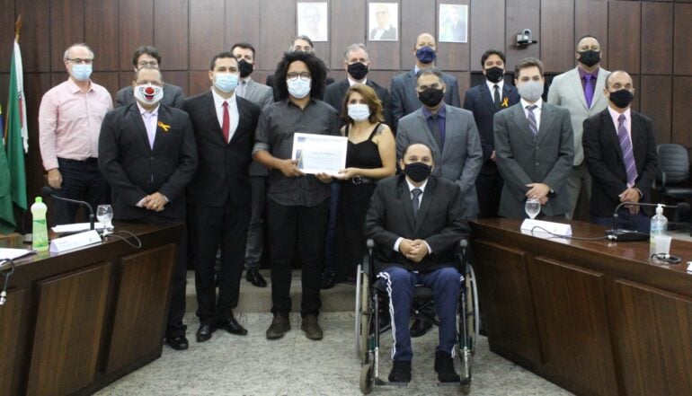 Fotógrafos premiados recebem Moção de Aplausos na Câmara de João Monlevade