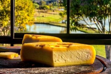 Hoje é Dia dos Queijos Artesanais de Minas Gerais! Confira tudo sobre essas delícias mineiras