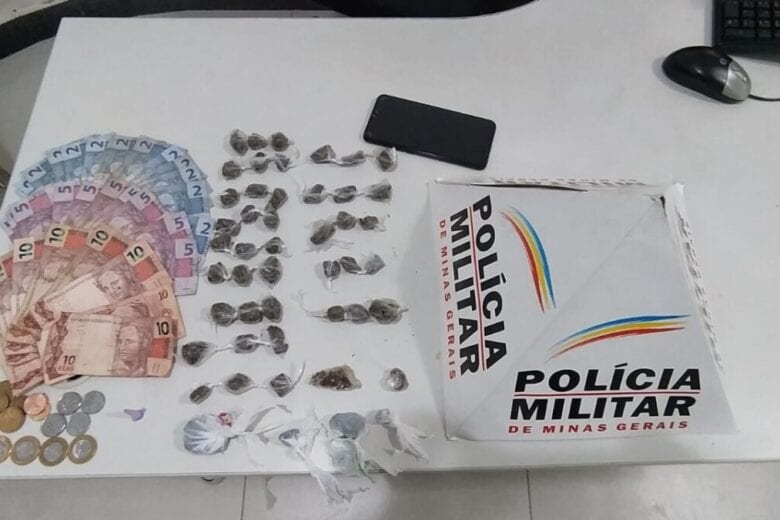 Três homens são presos por traficarem em um beco da rua Floresta, em Itabira