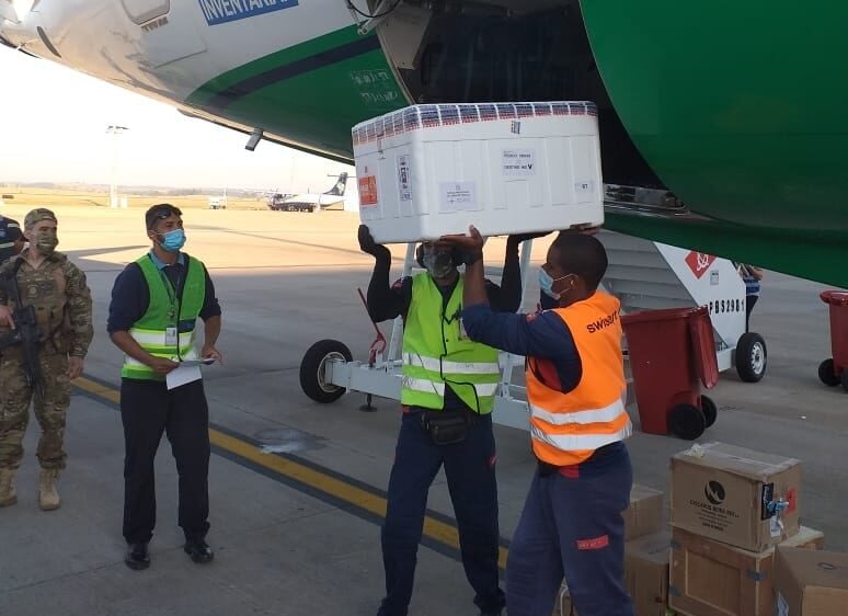 Mais de 100 mil doses da Coronavac chegam a Minas Gerais