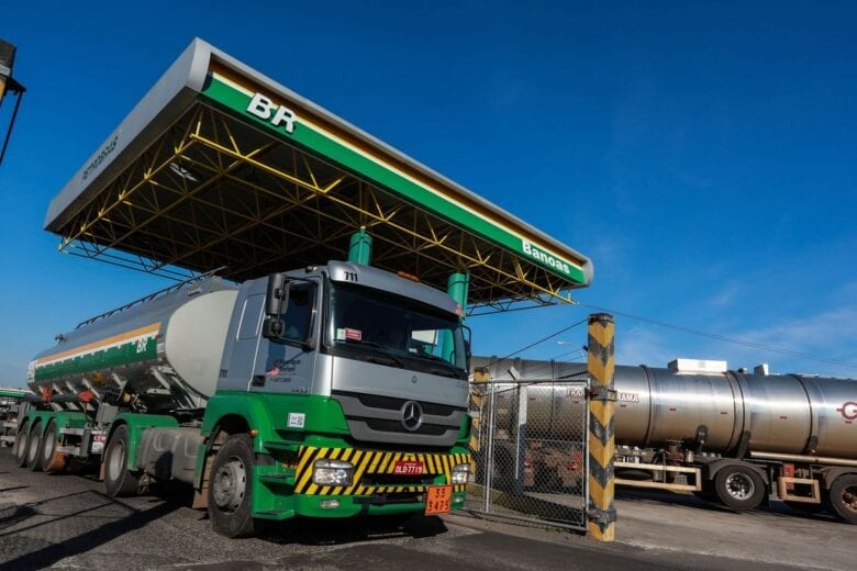 Petrobras assina contrato de venda de campo terrestre no Nordeste