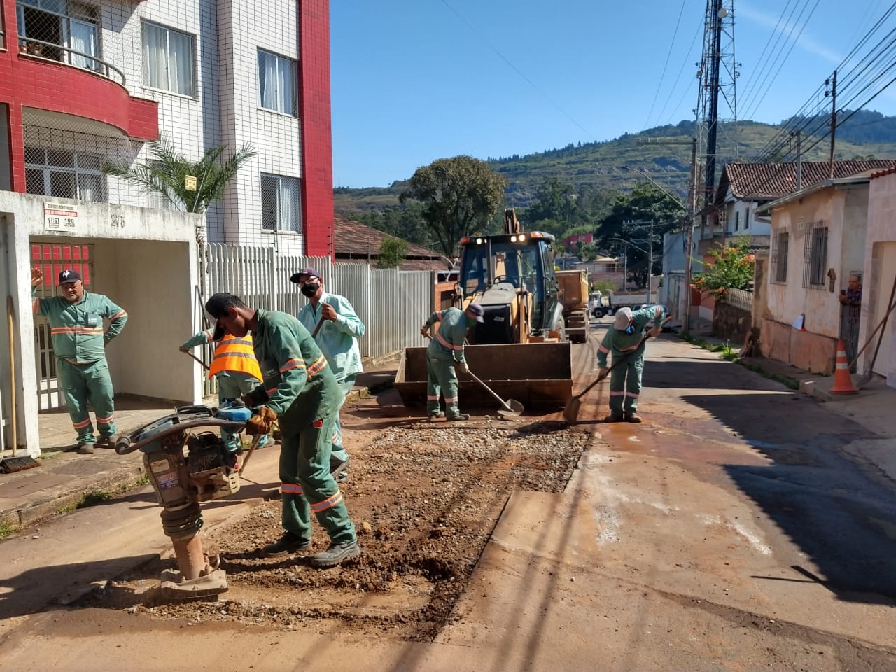 Prefeitura de Itabira realiza operação tapa-buraco em 41 bairros