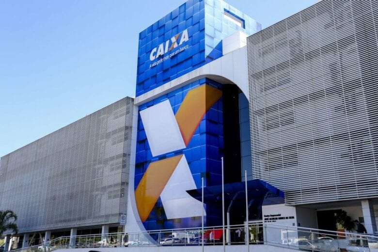 Banco Central multa Caixa em R$ 200 mil por cobrança indevida de tarifas