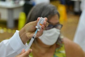 Farmacêuticos poderão participar da campanha contra a covid-19