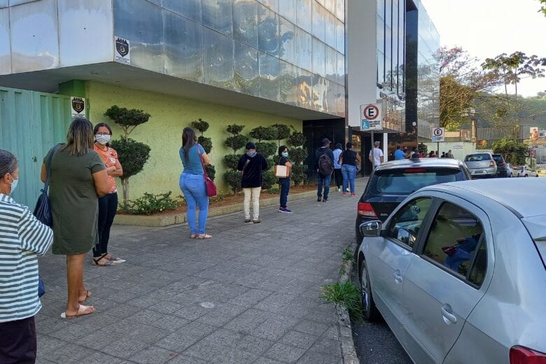 Covid: Monlevade começa a vacinar trabalhadores da educação do ensino fundamental