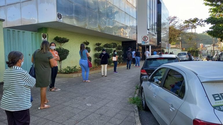 Covid: Monlevade começa a vacinar trabalhadores da educação do ensino fundamental