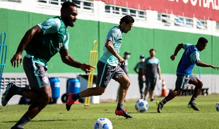 Fluminense visita Bragantino para confirmar vaga na Copa do Brasil