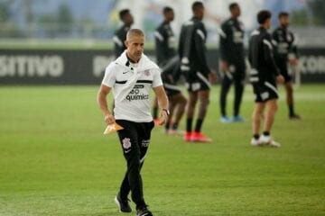 Copa do Brasil: Corinthians vai a Goiânia com difícil missão de se superar
