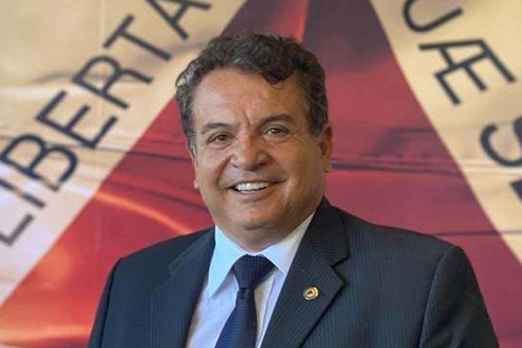 América: Alencar descarta mudanças no futebol e rebate críticas da torcida