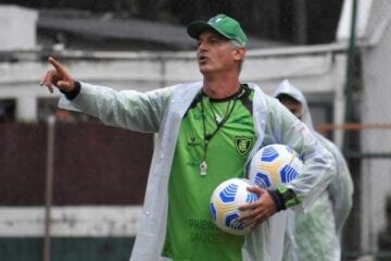 Pressionado, América enfrenta o Flamengo pelo Brasileirão; veja as escalações e onde assistir