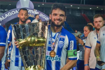 CSA informa negociação de lateral-direito Norberto com o Cruzeiro