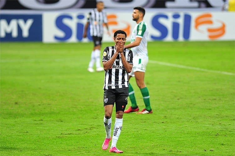 Atlético empata com a Chape e volta a perder pontos em casa no Brasileiro