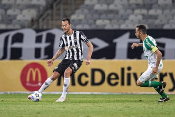 Atlético: Cuca revela que Réver jogou no sacrifício contra a Chapecoense