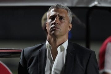 Crespo está a um jogo de igualar sequência  que derrubou Diniz no São Paulo