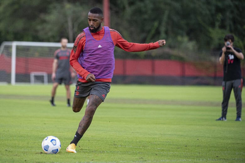 Na despedida de Gerson, Flamengo recebe Fortaleza em busca da reabilitação