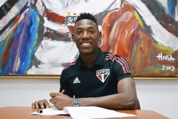 São Paulo acerta renovação de contrato com o lateral-esquerdo Léo