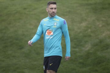 Léo Ortiz celebra convocação e cita referências na Seleção Brasileira