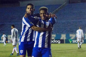 Avaí bate Londrina, chega à segunda vitória seguida e respira na Série B