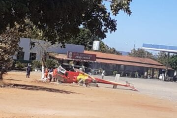 Veja o vídeo: Helicóptero dos Bombeiros cai no interior de Minas Gerais