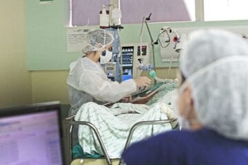 Em 24h, Minas registra mais de 7 mil novos casos de Covid-19