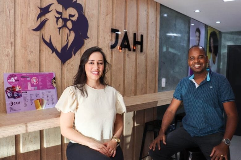 No mês dos apaixonados, revigore o amor no Jah do Açaí