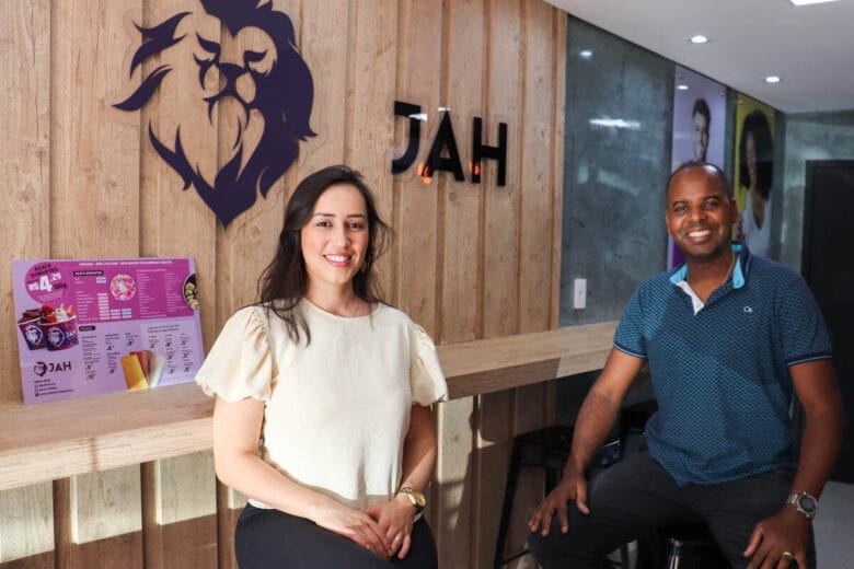 No mês dos apaixonados, revigore o amor no Jah do Açaí