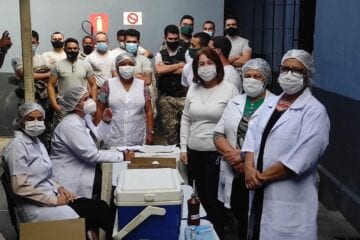 Detentos e servidores do presídio de Monlevade recebem primeira dose contra a Covid