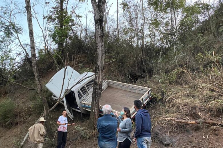 Idoso fica ferido após acidente na estrada 105 em Itabira