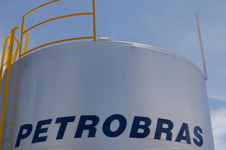 Uso médio de refinarias da Petrobras se aproxima de 90%