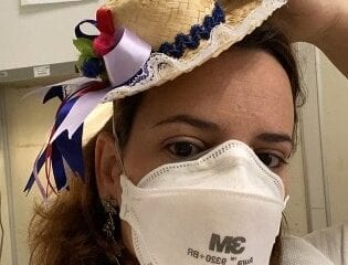 Médica usa a arte no combate à covid-19