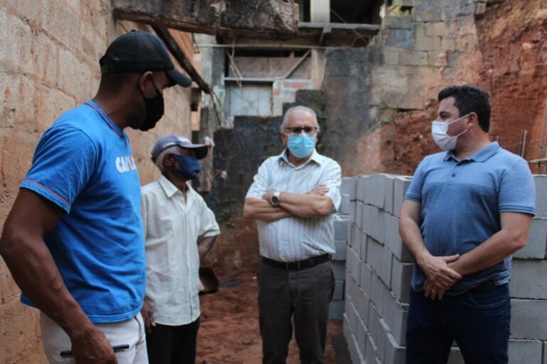Prefeitura de Monlevade continua a obra do muro de arrimo no José Elói