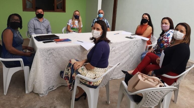 Cras de Monlevade tem novo local e recebe visita de líderes do Executivo
