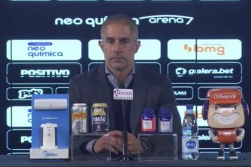Sylvinho admite baixo nível do Corinthians: ‘Parte técnica não prevaleceu’