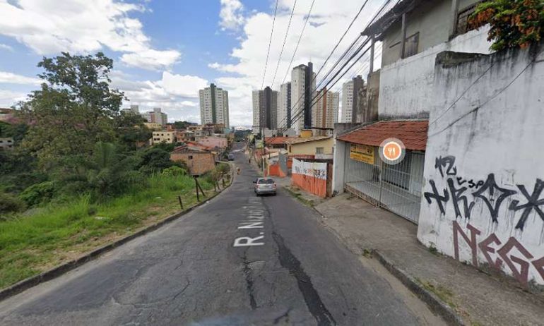Suspeito de abusar de criança de 2 anos, homem é espancado