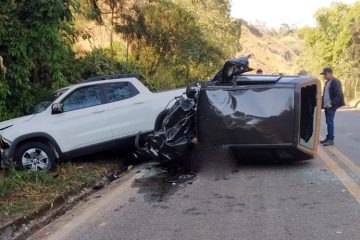 Trio morre na MGC-120 enquanto voltava do enterro de vítima de outro acidente na rodovia