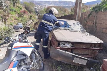 Transita realiza operação para recolher veículos abandonados nas ruas de Itabira