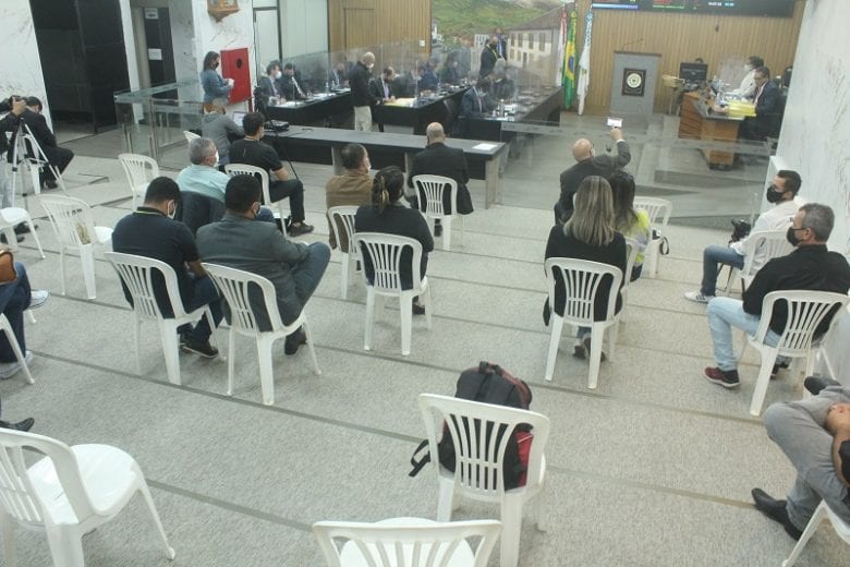Vereadores aprovam projeto que barra aumento do IPTU em Itabira