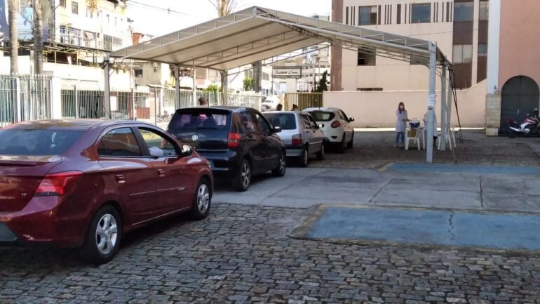 Vacinação de adultos que se cadastraram para a primeira dose segue nesta quarta em Monlevade