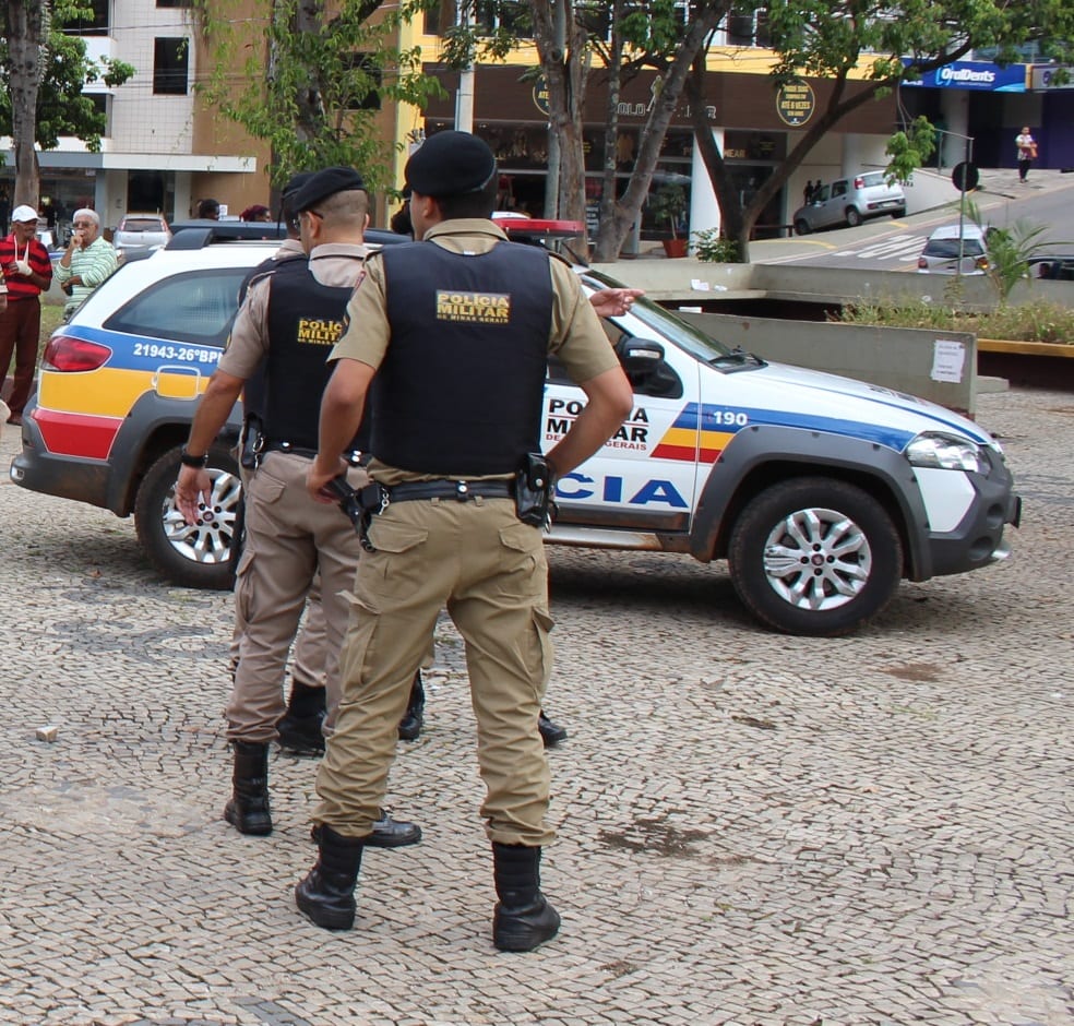 Homem é preso após furtar picanha e biscoito em supermercado