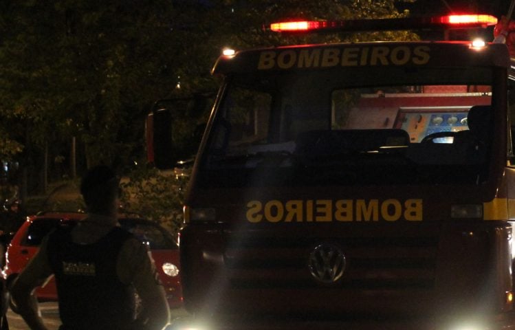 Homem briga com a mulher e coloca fogo na residência em Itabira